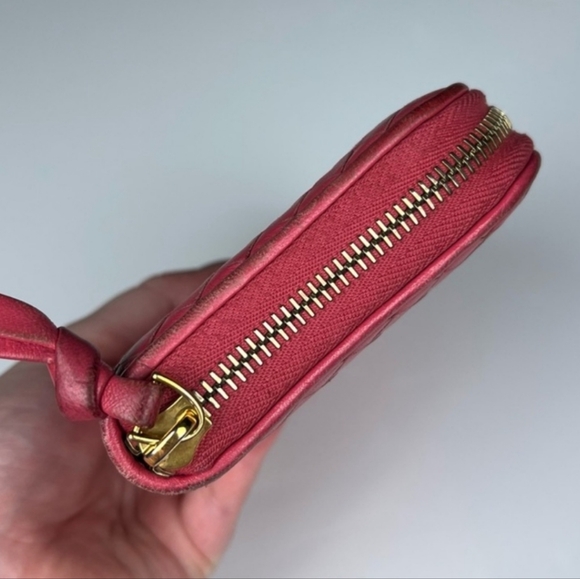 Bottega Veneta Intrecciato Pink Zip Around Wallet EUC. - Picture 5 of 9
